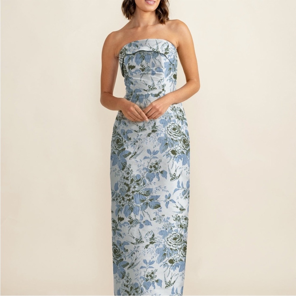 Lulakate Gown